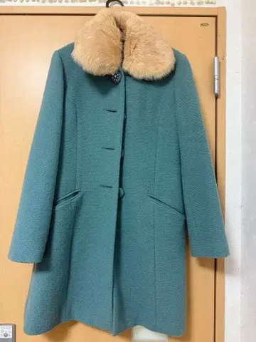 퍼가 달린 롱 코트