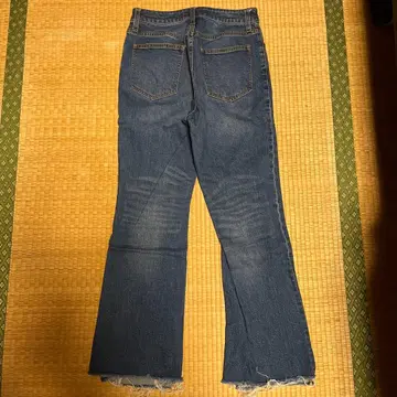 부츠컷 데님 프린지 마감