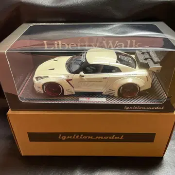 이그니션 모델 1/18 LB WORKS GT-R R35