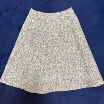 그레이 플레어 스커트 펄 버튼