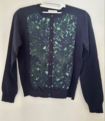 잎 패턴 자수 네이비 긴팔 가디건