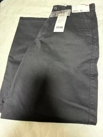 미사용 새상품 Uniqlo U 와이드 핏 치노 블랙 허리 70cm