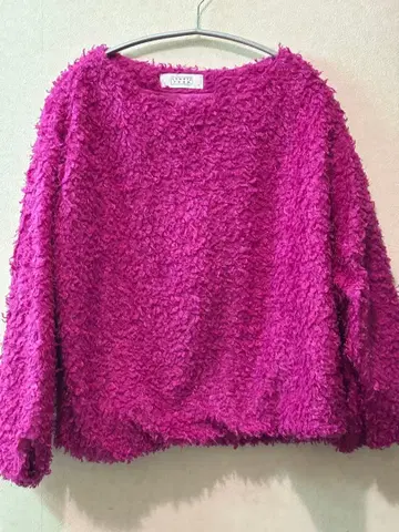 LOWRYS FARM 니트 짙은 핑크 바이올렛