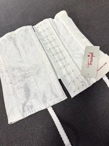 [ 새상품 ] Triumph 트림프 브라이덜 이너 웨이스트 니퍼 64cm