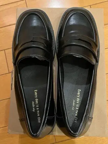 스튜디오 클립 경량 통굽 로퍼 L 사이즈