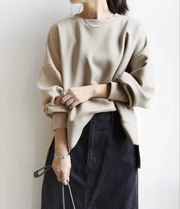 and it 종이상자 니트 와이드 풀오버 베이지