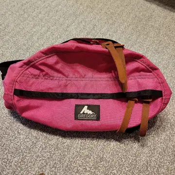 구 로고 GREGORY 테일 메이트 바디백