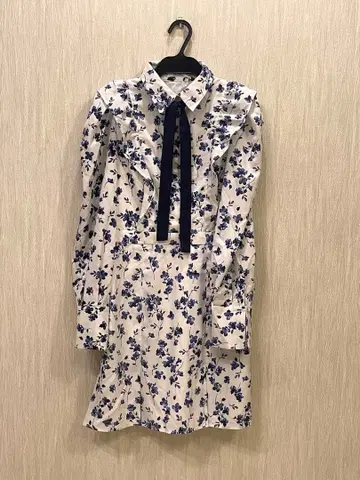 스나이델 Sustaina 프린트 프릴 미니 원피스