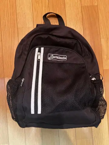 블랙 메쉬 포켓 백팩