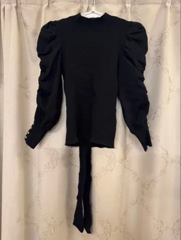 AND COUTURE 앙데팡당 얇은 소재 니트 사이즈 프리