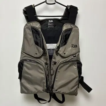 [ 새상품 ] Daiwa 낚시용 조끼 그레이