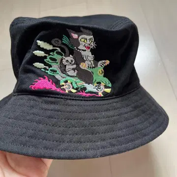 그라니프 이시쿠로 아야코 치키치키 서커스단 버킷햇