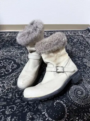 ROEN x semantic design 퍼 부츠