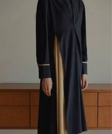 MANOF 드레스 ODEEP SLIT LAYERED OP