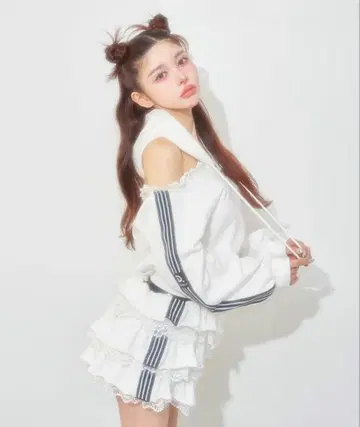 Darich 다리치 걸리시 스포티 맨투맨 셋업