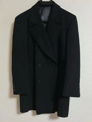 아쿠아 스큐텀 코트 블랙