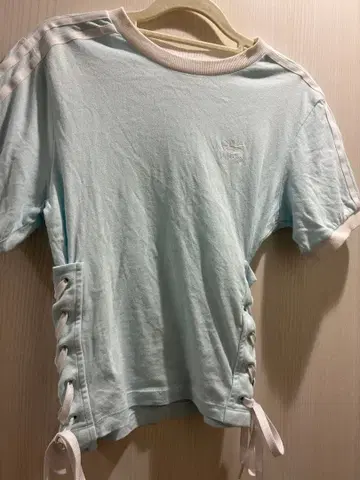 adidas 스카이블루 T셔츠 사이드 레이스업