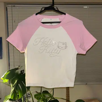 헬로키티 T셔츠