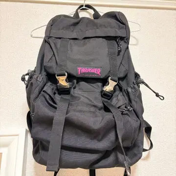 THRASHER 블랙 백팩