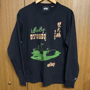스완 프린트 T셔츠 M 사이즈 블랙
