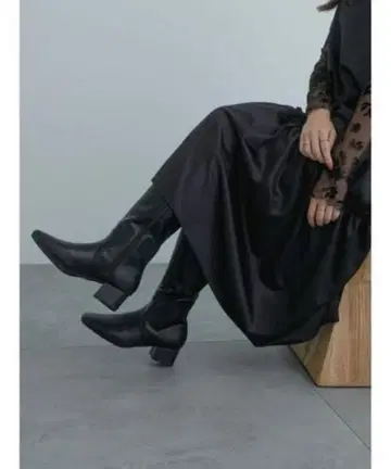 새상품 Te chichi 테치치 미들 힐 롱 부츠