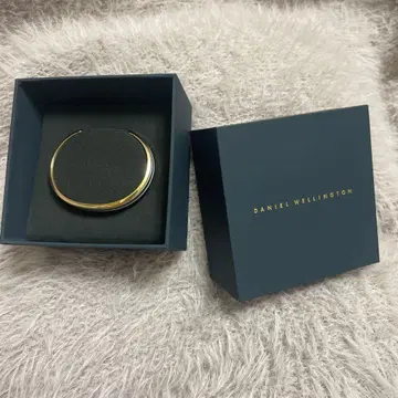 DANIEL WELLINGTON 골드 뱅글