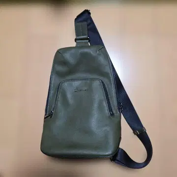 렉서스 숄더백 올리브 그린