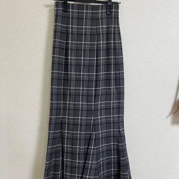 SNIDEL 체크 무늬 플레어 롱 스커트