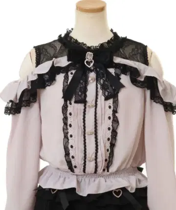 리즈리사 오픈 숄더 프릴 브라우스