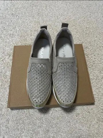 MUUM 인힐 슬립온 스니커즈 샴페인 골드