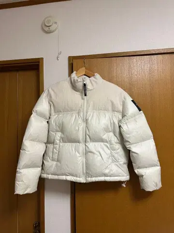 화이트 다운 자켓