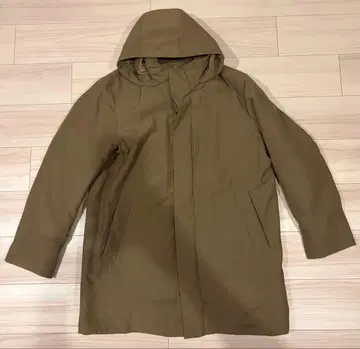 유니클로 하이브리드 다운 코트