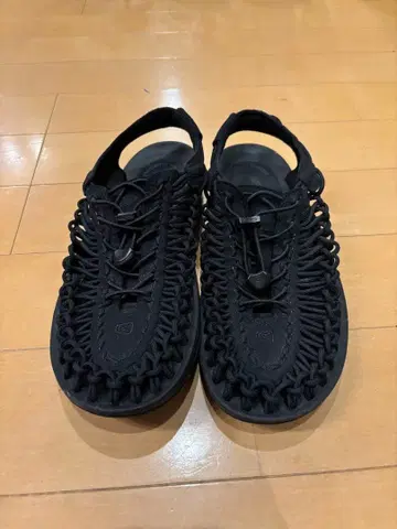 keen uneek 블랙 27.5cm