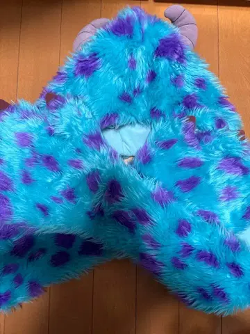 몬스터풍 복슬복슬 캡