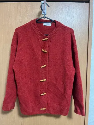 빨간색 버튼 가디건 사이즈 F