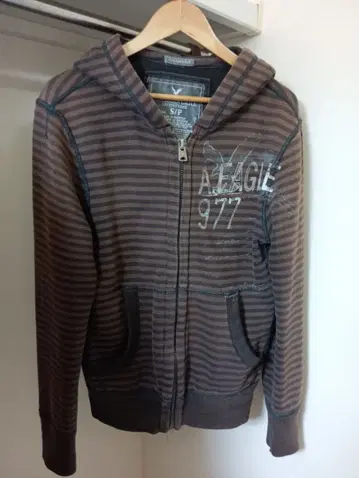 American Eagle 브라운 스트라이프 후드티 S/P