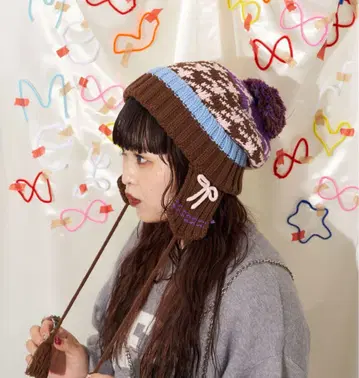 폼폼 포함 니트 모자 Me+Me