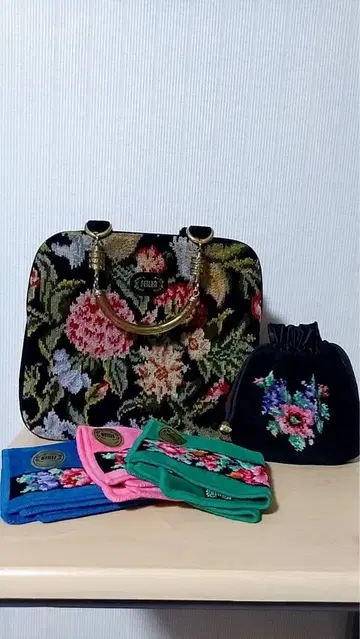 페이라 토트백 플라워 핸드백