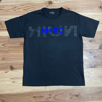M+RC NOIR 블랙 T셔츠