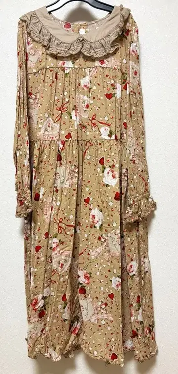 핑크하우스 미디 원피스 오너먼트 로즈 밀크티