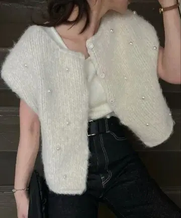 WILLFULLY random pearl knit vest