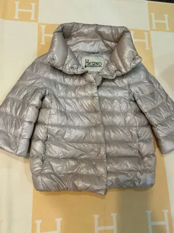 Herno Iconico 베이지 42 다운 자켓