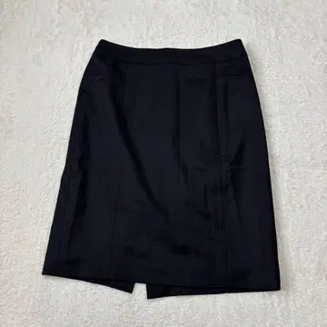 23구 TESSUTIBAHARIVE 백 슬릿 스커트 블랙 루즈핏 405