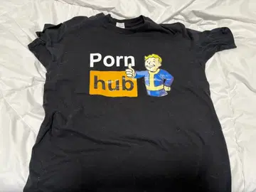 볼트 보이 pornhub 콜라보 티셔츠