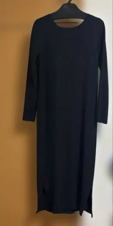 유나이티드 애로우즈 리브 블랙 긴팔 원피스