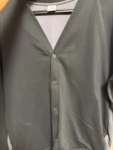 그레이 V넥 버튼 가디건