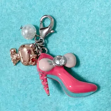 [ 메루카리 택배 ] 헬로키티 2019년 산리오 액세서리 참