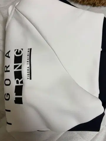 TIGORA 트레이닝 자켓 화이트/블랙