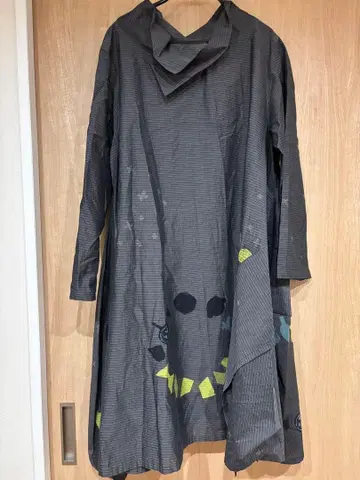 센소유니코 지우 원피스