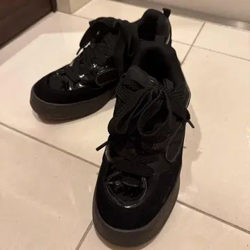 ZARA 스케이트 신발